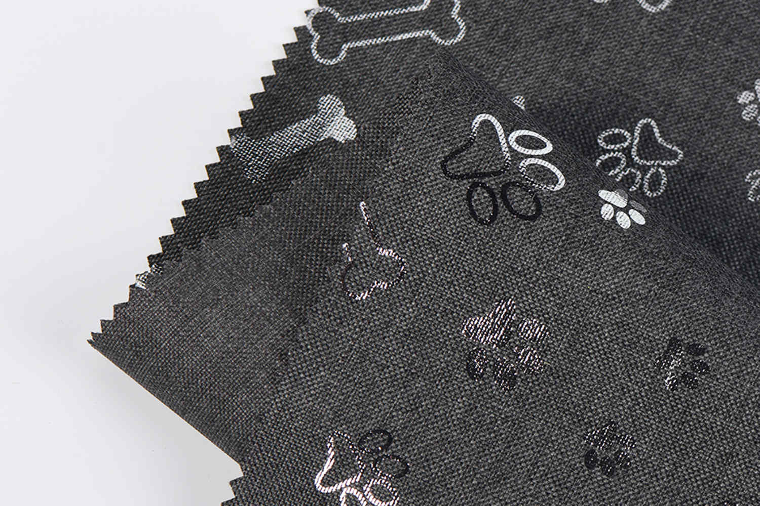 PU dilapisi 600d 68t kation dengan cetakan perak